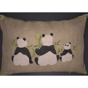 Sd Panda pude - hr 5 sting/cm og Blomstergarn