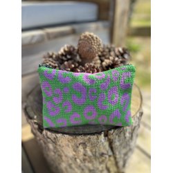 Clutch My Little Leo