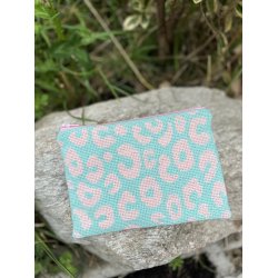 Clutch My Little Leo