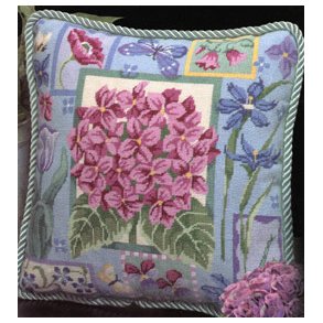 Hortensia pude Fortrykt monostramaj 6 sting/cm og bomuldsgarn