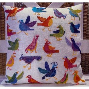 Fjollede Fugle pude - hr 10 trde/cm og Blomstergarn