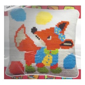 Rv lille pude - fortrykt stramaj 2,5 sting/cm og akrylgarn