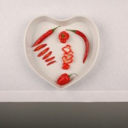 Mellemfin hvid dug (bleget) h�r/polyester med og uden huls�m