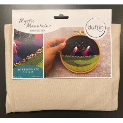 Bjerglandskab - frit broderi p printet stof