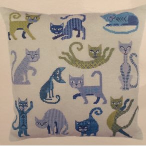 Sjove katte pude - hr 5 sting/cm og Blomstergarn