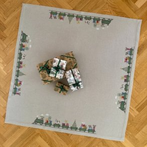 Juletr�st�ppe Juletog - broderi kit 128x128 cm 